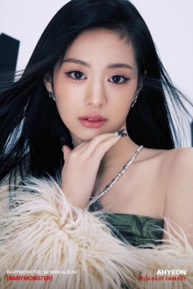 Loạt idol trẻ được truyền thông Hàn gọi là 'tiểu Jennie' Blackpink - Ảnh 2.