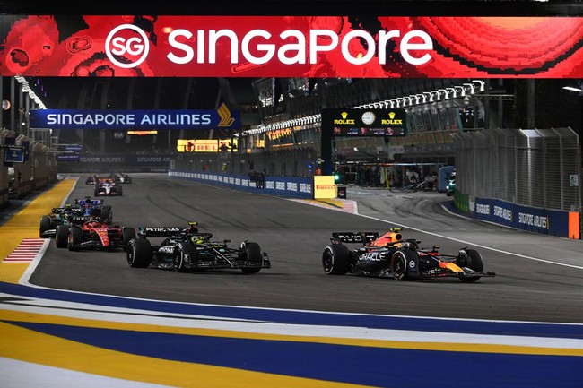 F1: Vì sao GP Singapore vừa hay, vừa khó đua? - Ảnh 1.