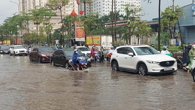 Thời tiết ngày 17/9: Các vùng có mưa dông vào chiều và đêm - Ảnh 2.